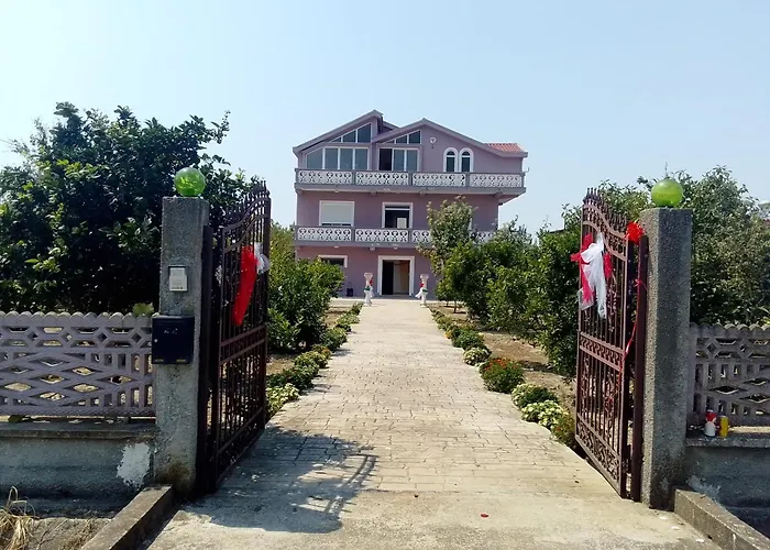 Elena For Rent 公寓 *